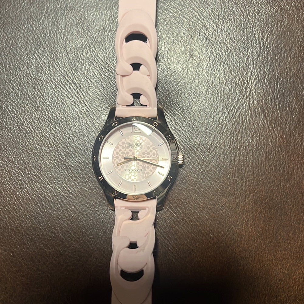 Coach Pink Silicone watch - Picture 2 of 4